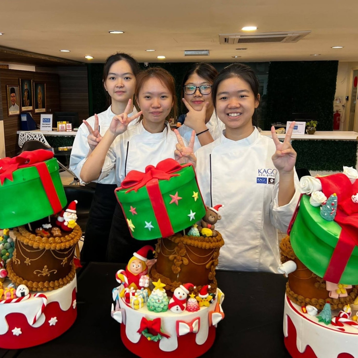 KAGC College_Grand Display_Fondant.jpg (1)